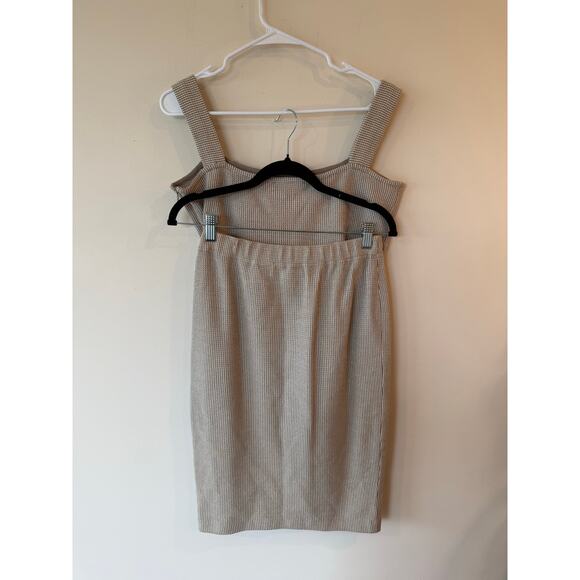 St. John Collection by Marie Gray 2-Piece Knit Set Skirt & Tank Top 6/M Beige - Picture 2 of 14